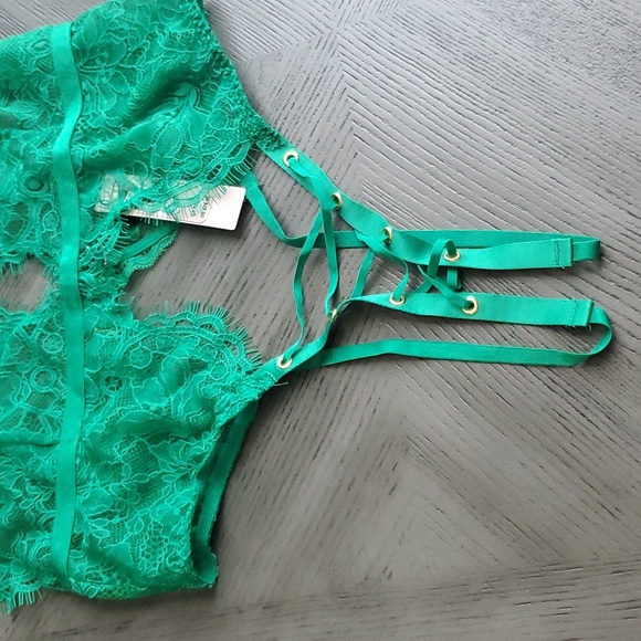 NEW-Victoria's Secret VERY SEXY Lacy Lace-Up Crotchless Teddy S - Picture 5 of 9